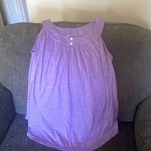 2XL purple tank top.